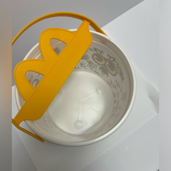 ♥️ FREE with any purchase 🙏🏽 McDonalds ⚜️👀 ⚜️ 2024 happy meal BOO bucket white - Picture 5 of 12